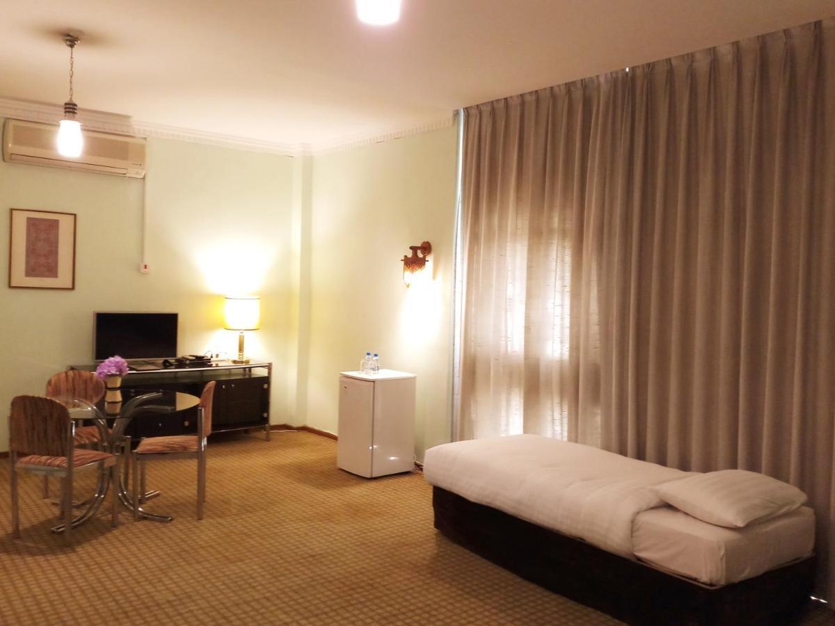 Oriental Palace Hotel Manama Extérieur photo