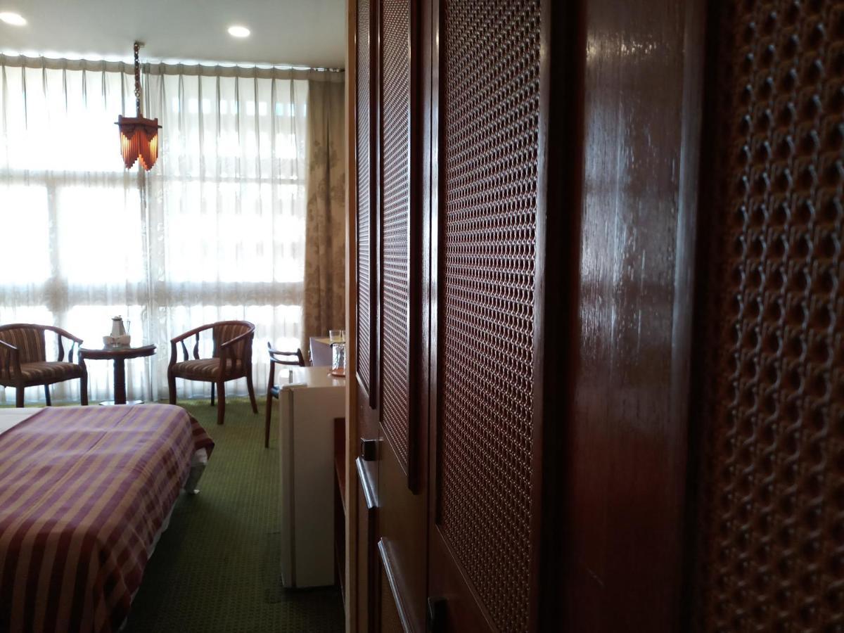 Oriental Palace Hotel Manama Extérieur photo